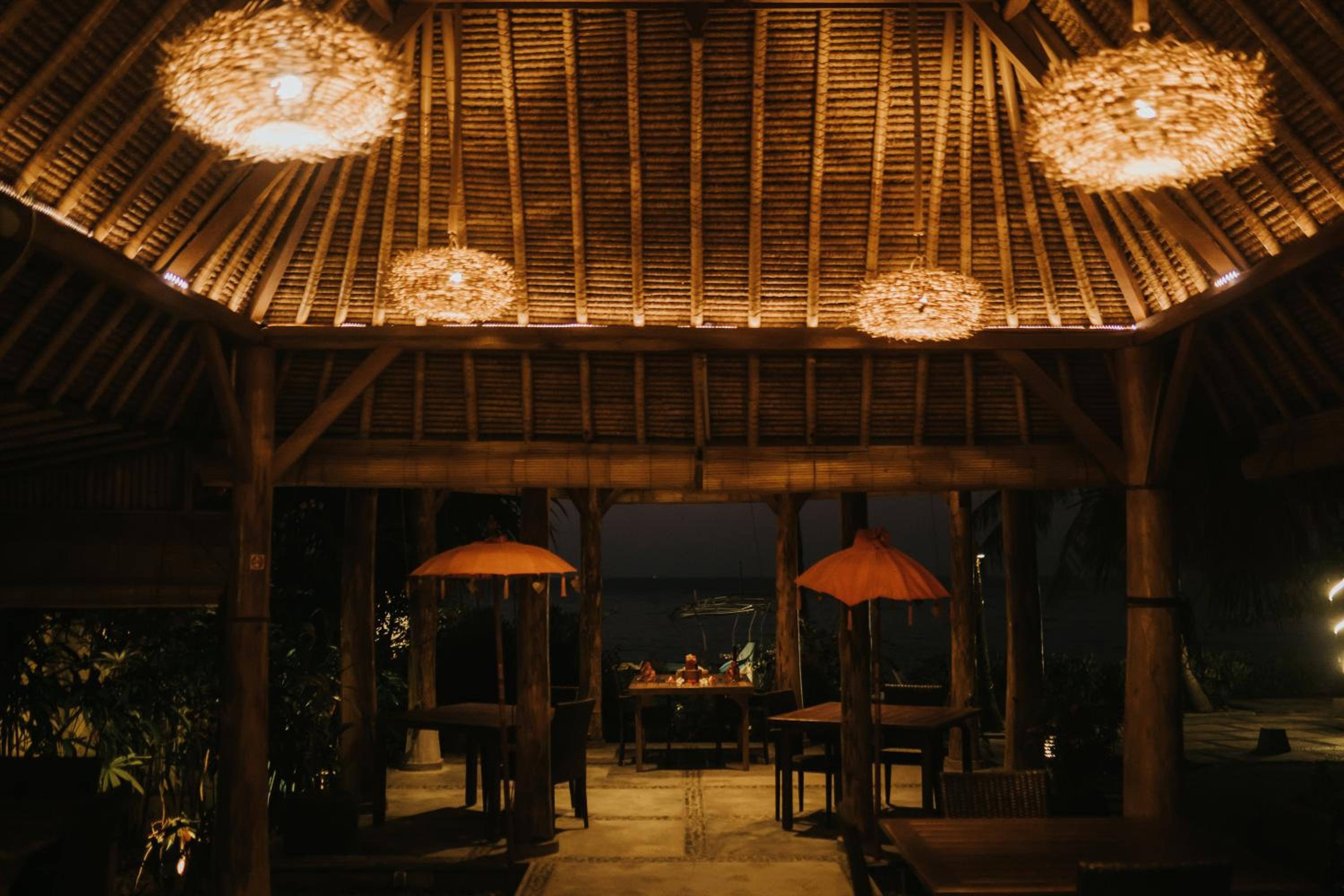 ALOKA BAHARI Villas