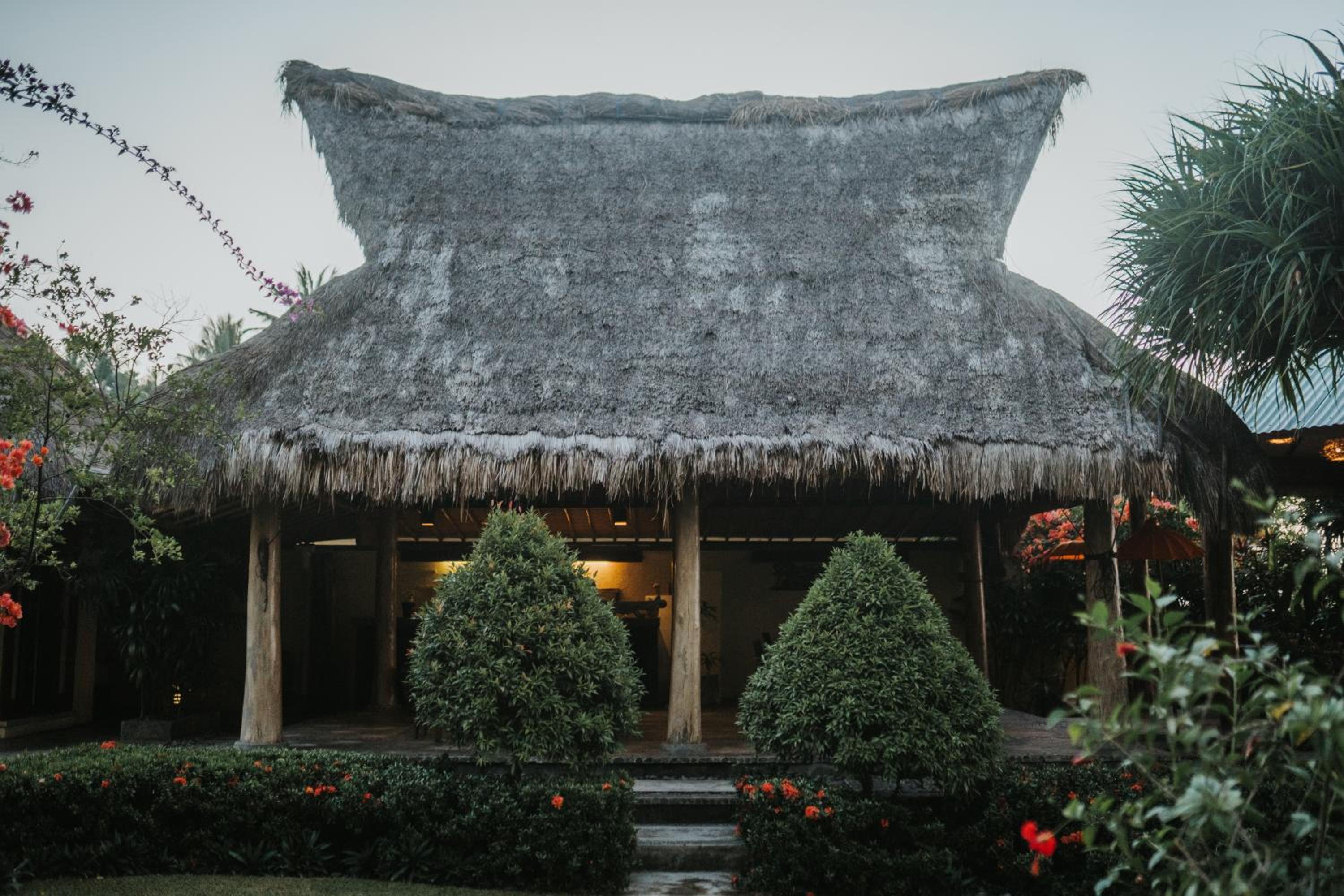 ALOKA BAHARI Villas