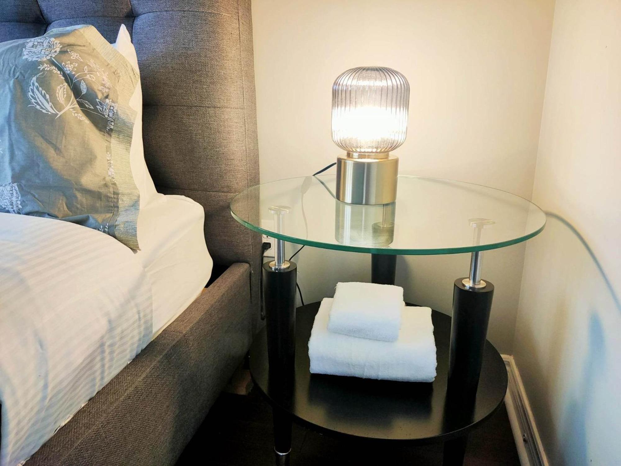 Affordable Room with FREE Parking in Newmarket ON