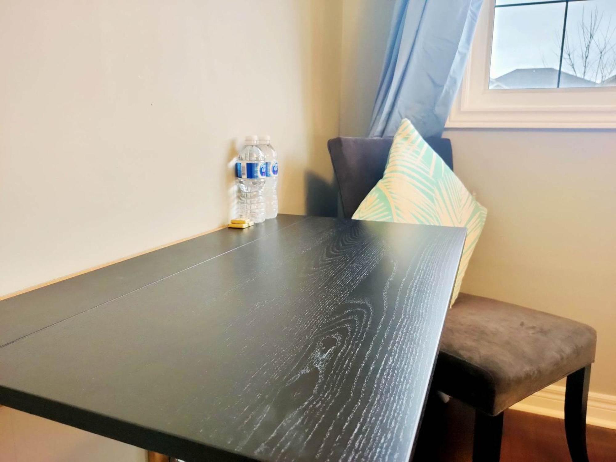 Affordable Room with FREE Parking in Newmarket ON
