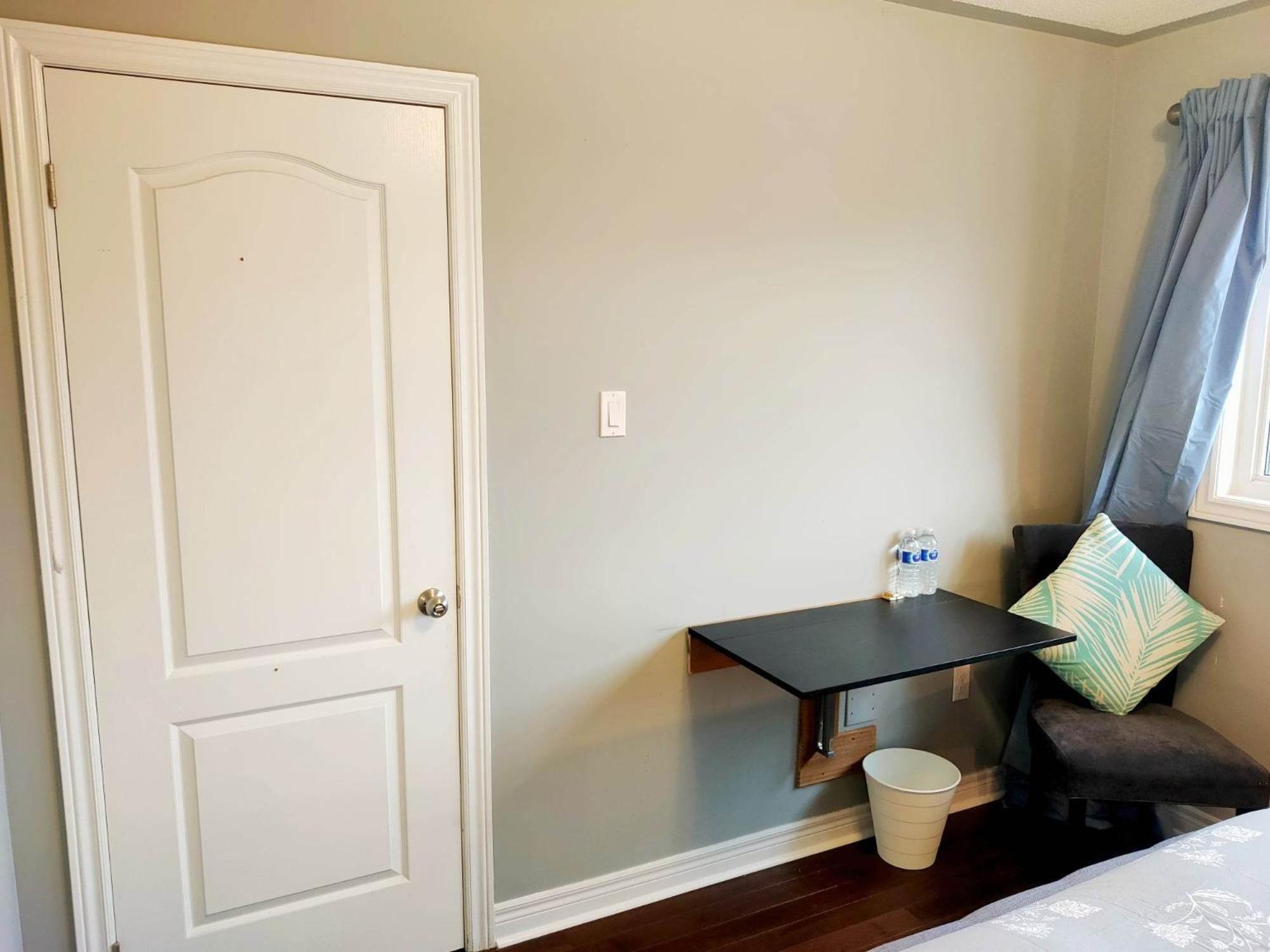 Affordable Room with FREE Parking in Newmarket ON