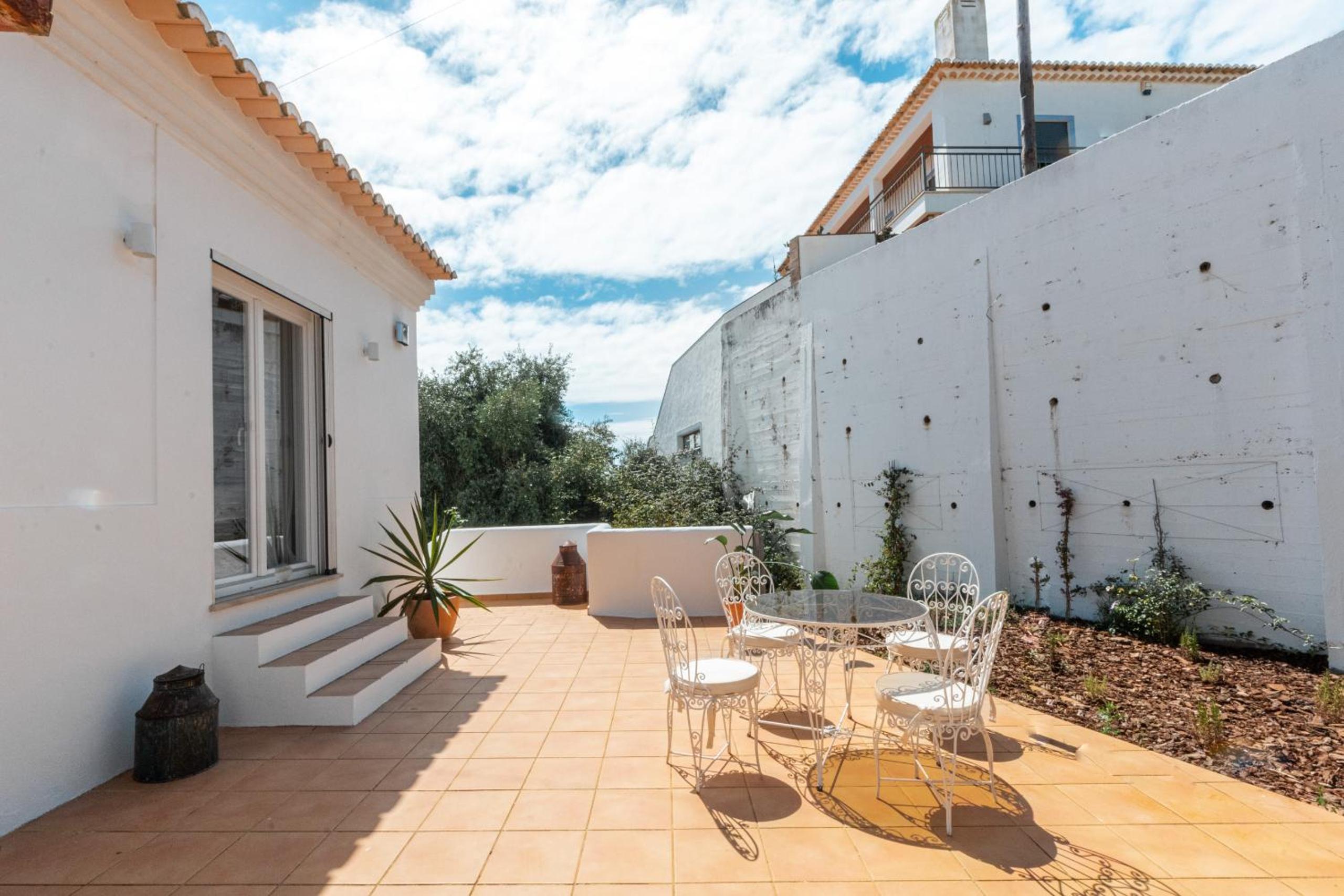 Casa Almargens in Aljezur by Lisbeyond view 4
