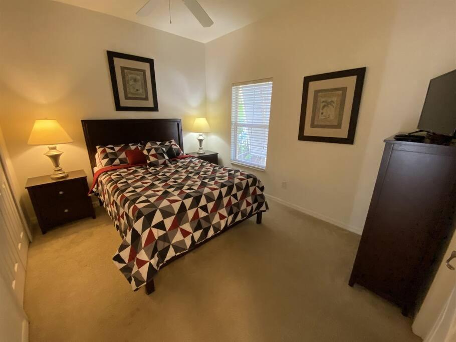 Enchanted Orlando Townhome 15 min to Disney - ENC01