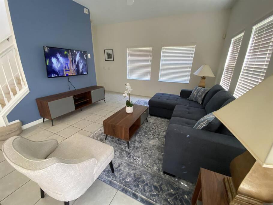 Enchanted Orlando Townhome 15 min to Disney - ENC01