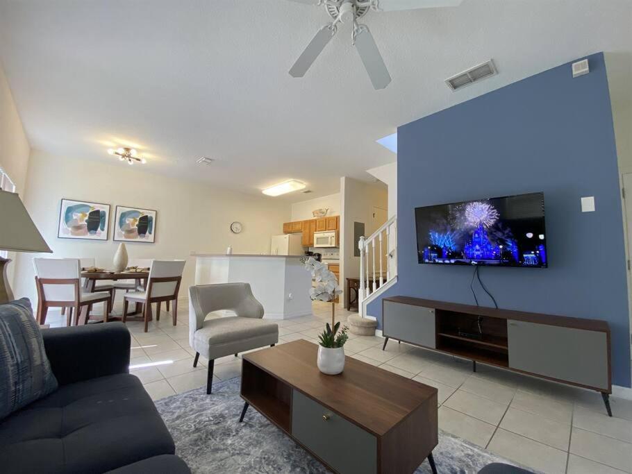 Enchanted Orlando Townhome 15 min to Disney - ENC01