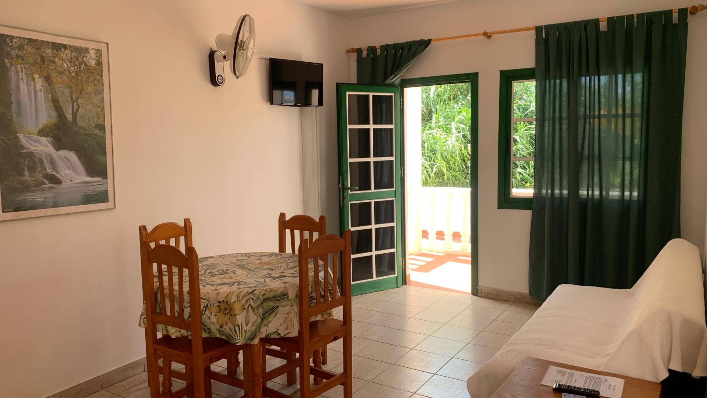 Apartamentos Villa Aurora