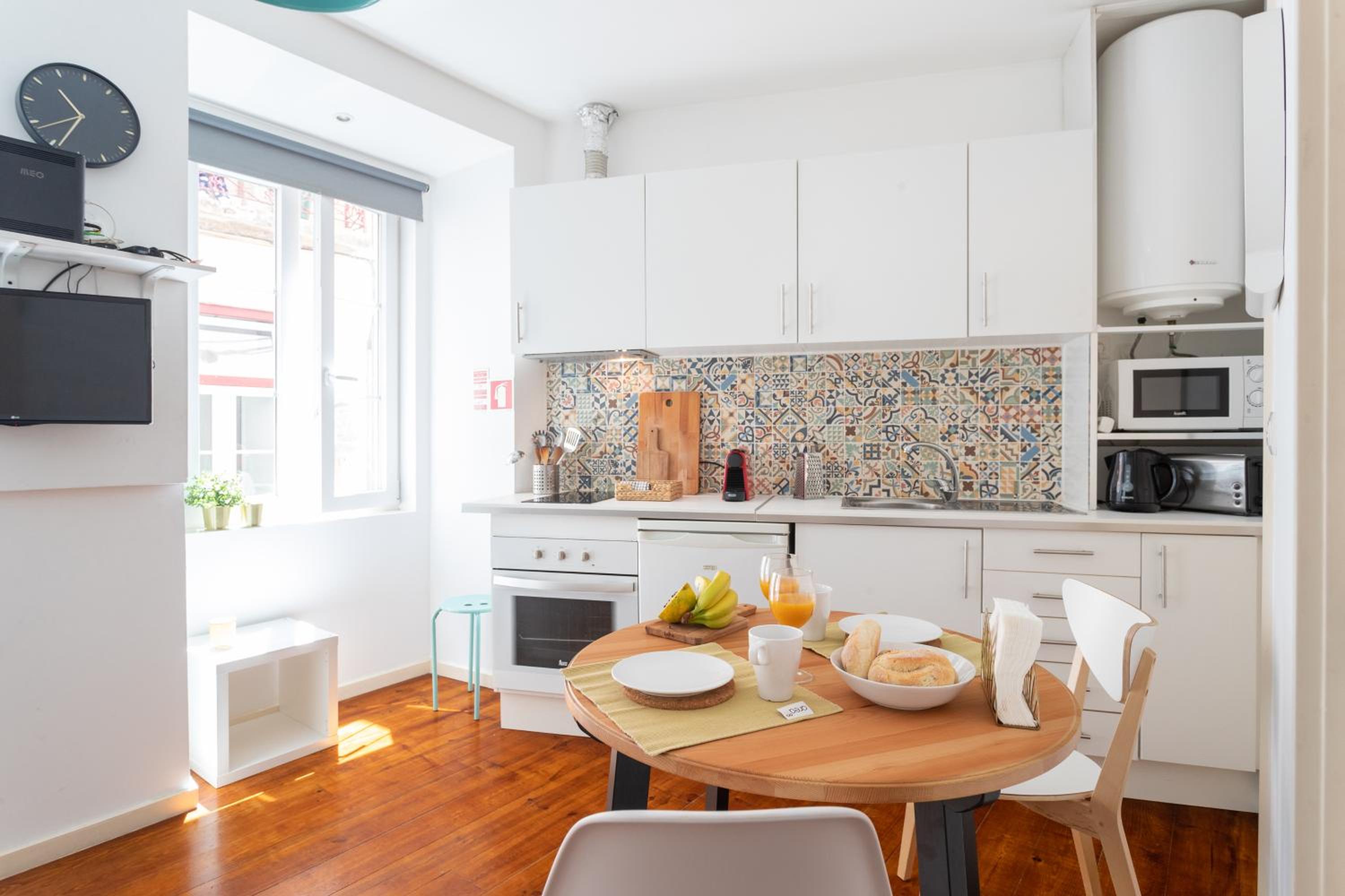 Lisbon Mouraria Apartment view 3