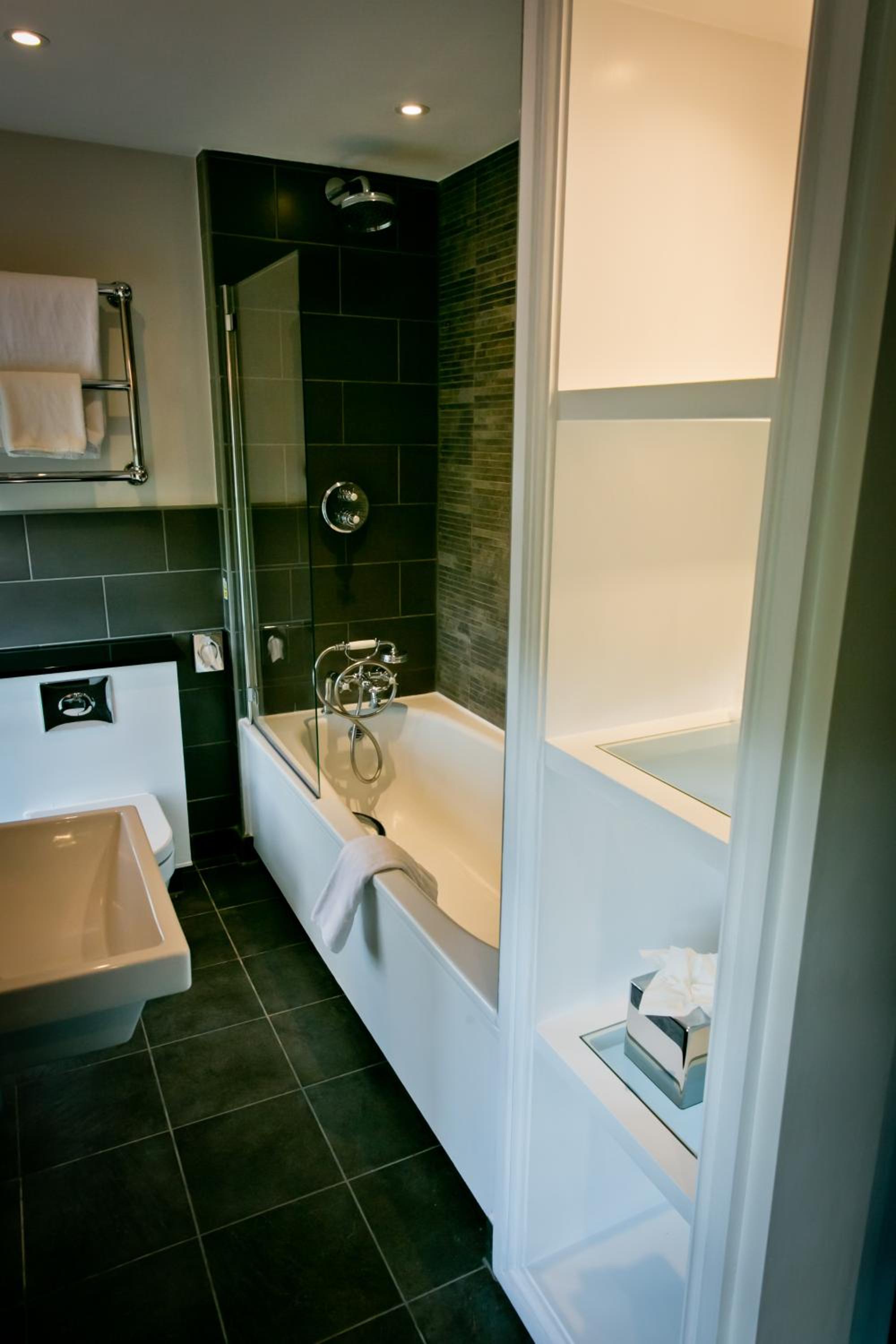 Hook Vacations - Warbrook House Heritage Hotel - Property Image 1