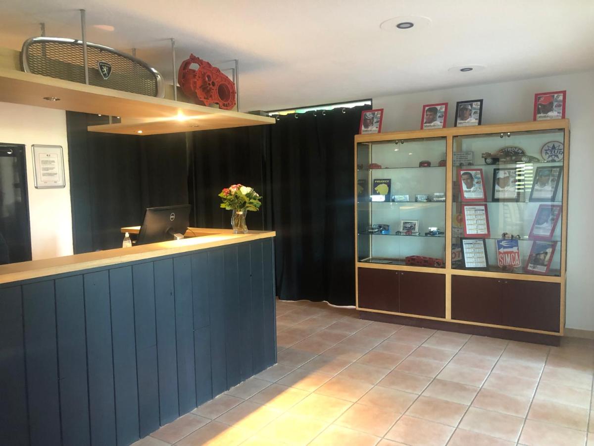 hotel reception