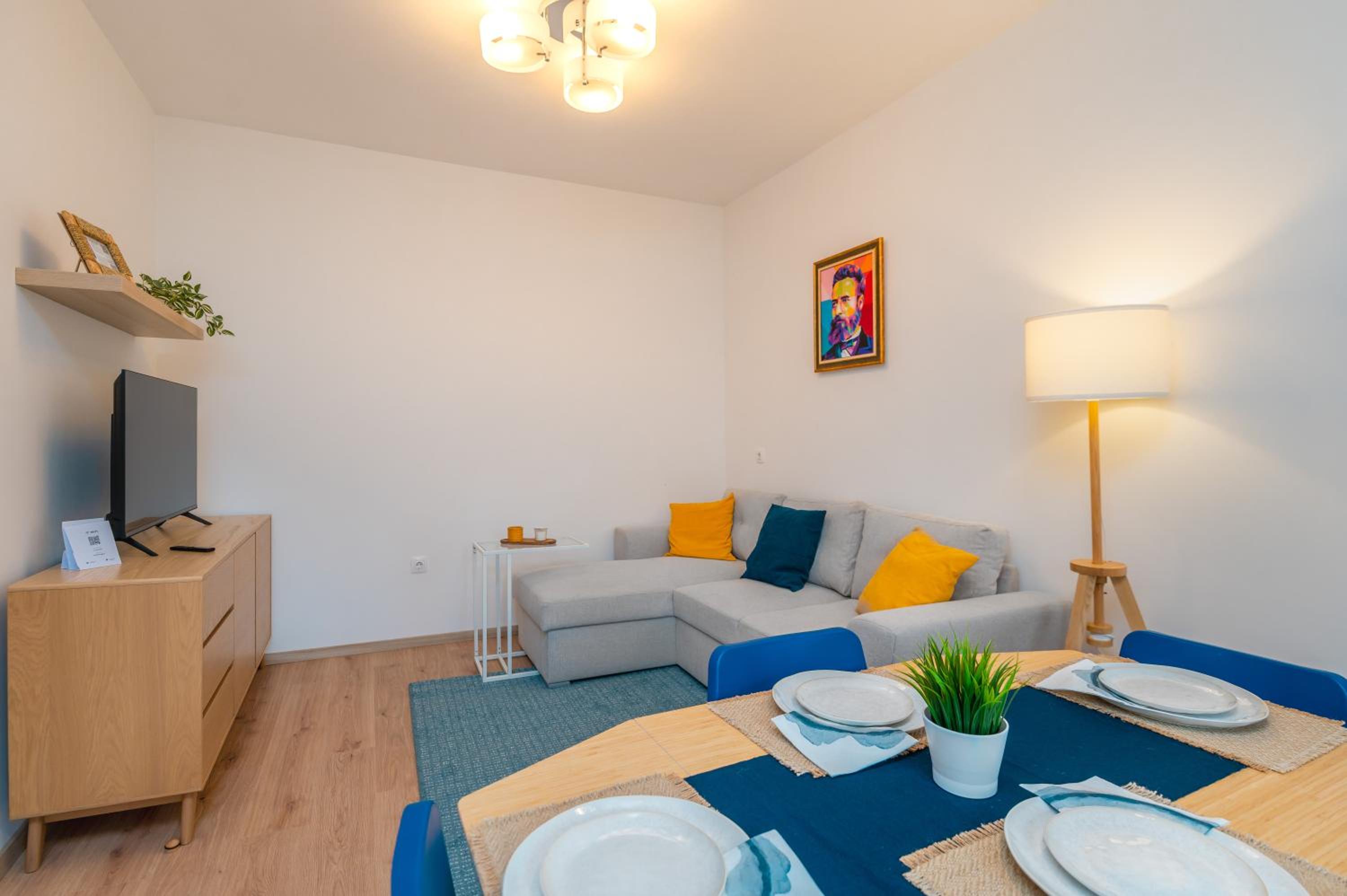 Bright Urban Retreat: Central Sofia 1 BD Apartment