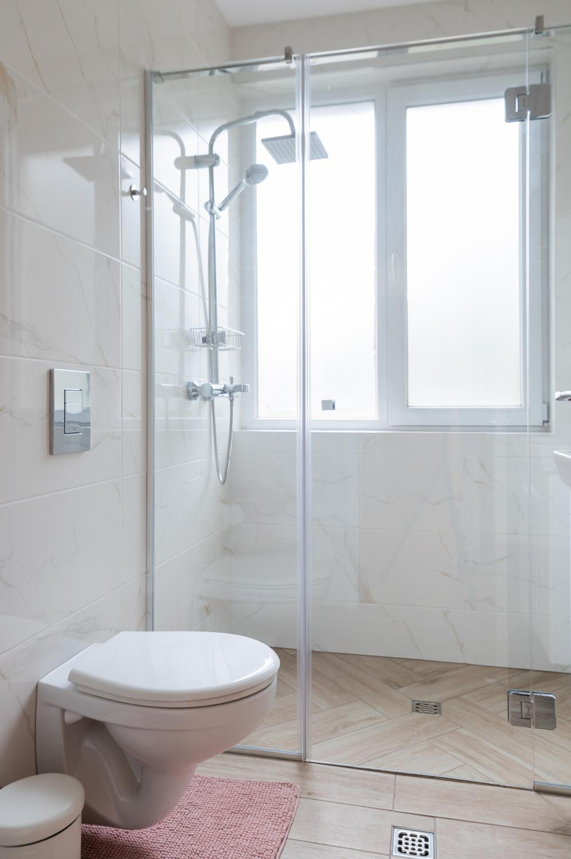 Bright Urban Retreat: Central Sofia 1 BD Apartment