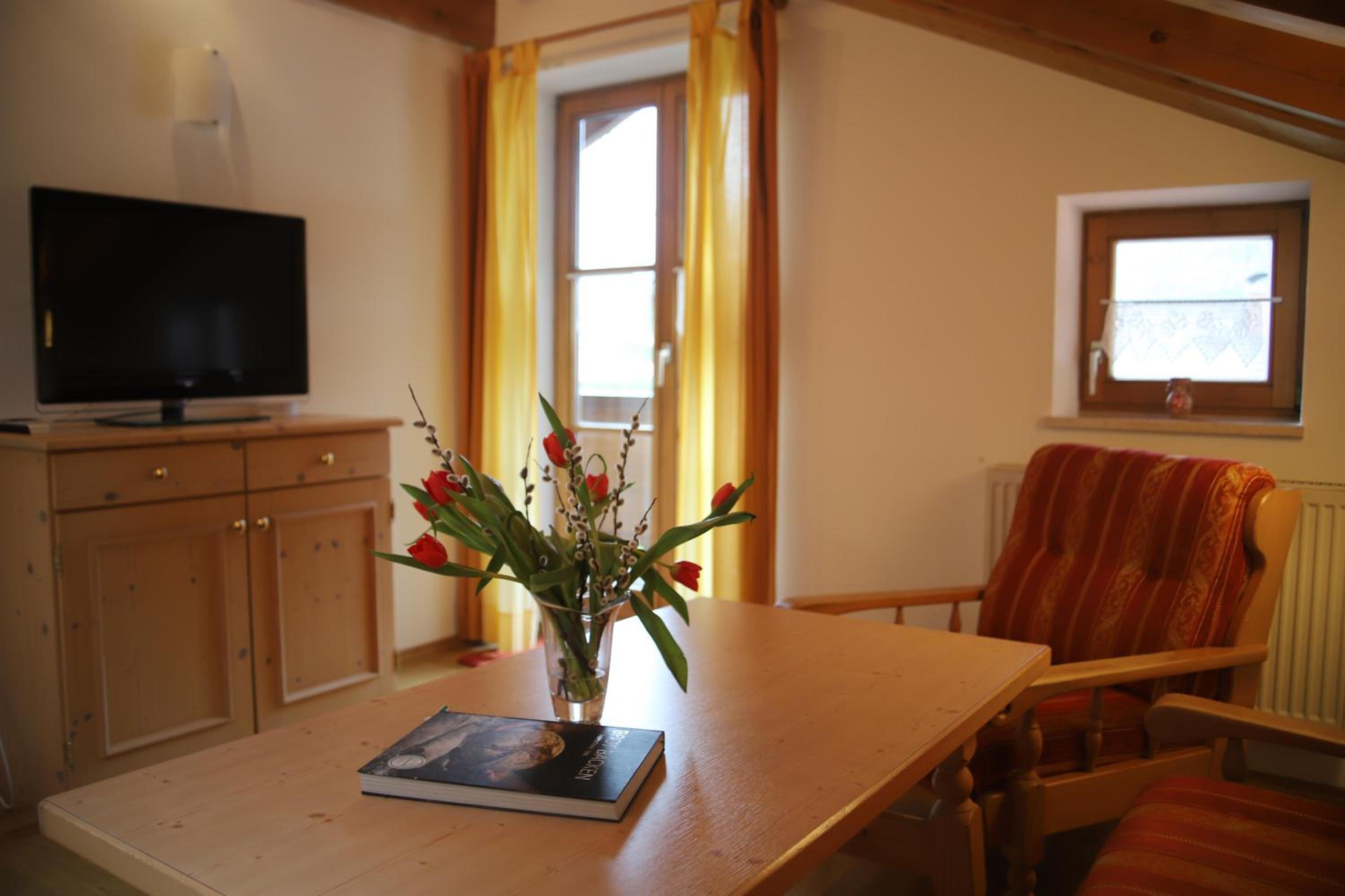 Ferienwohnungen Kir Royal