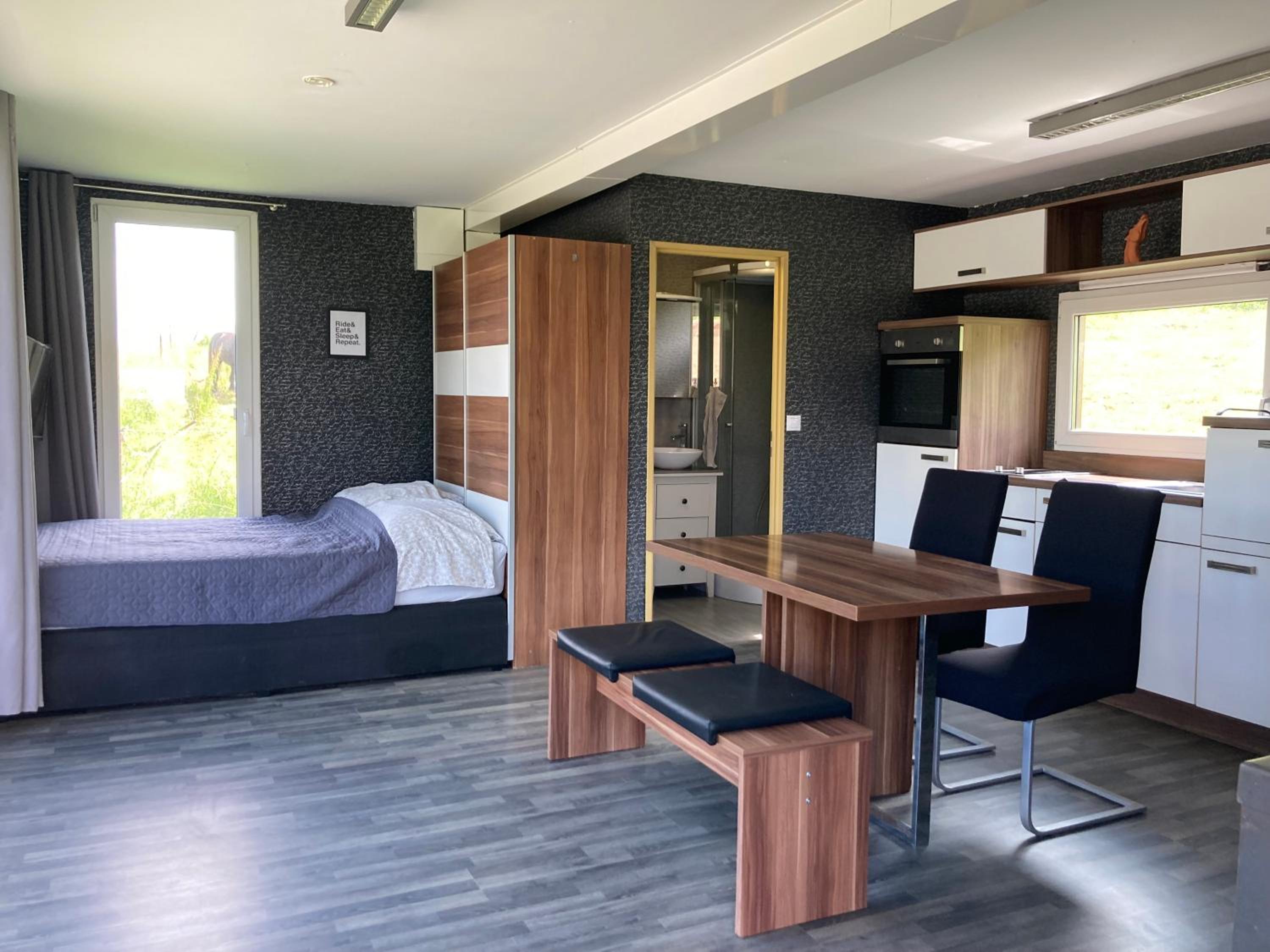 Apartma Hisa konj view 3