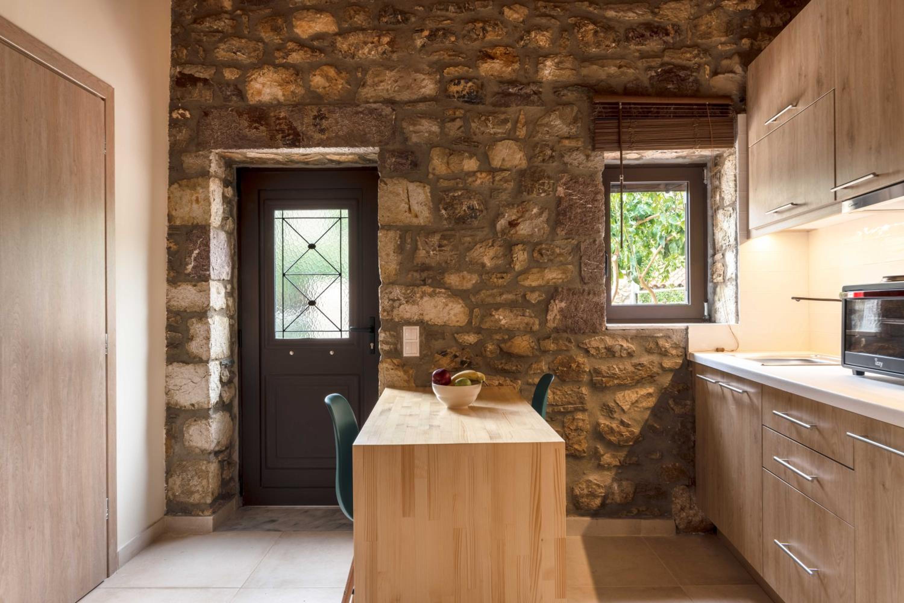 Fotoula's stone studio view 4