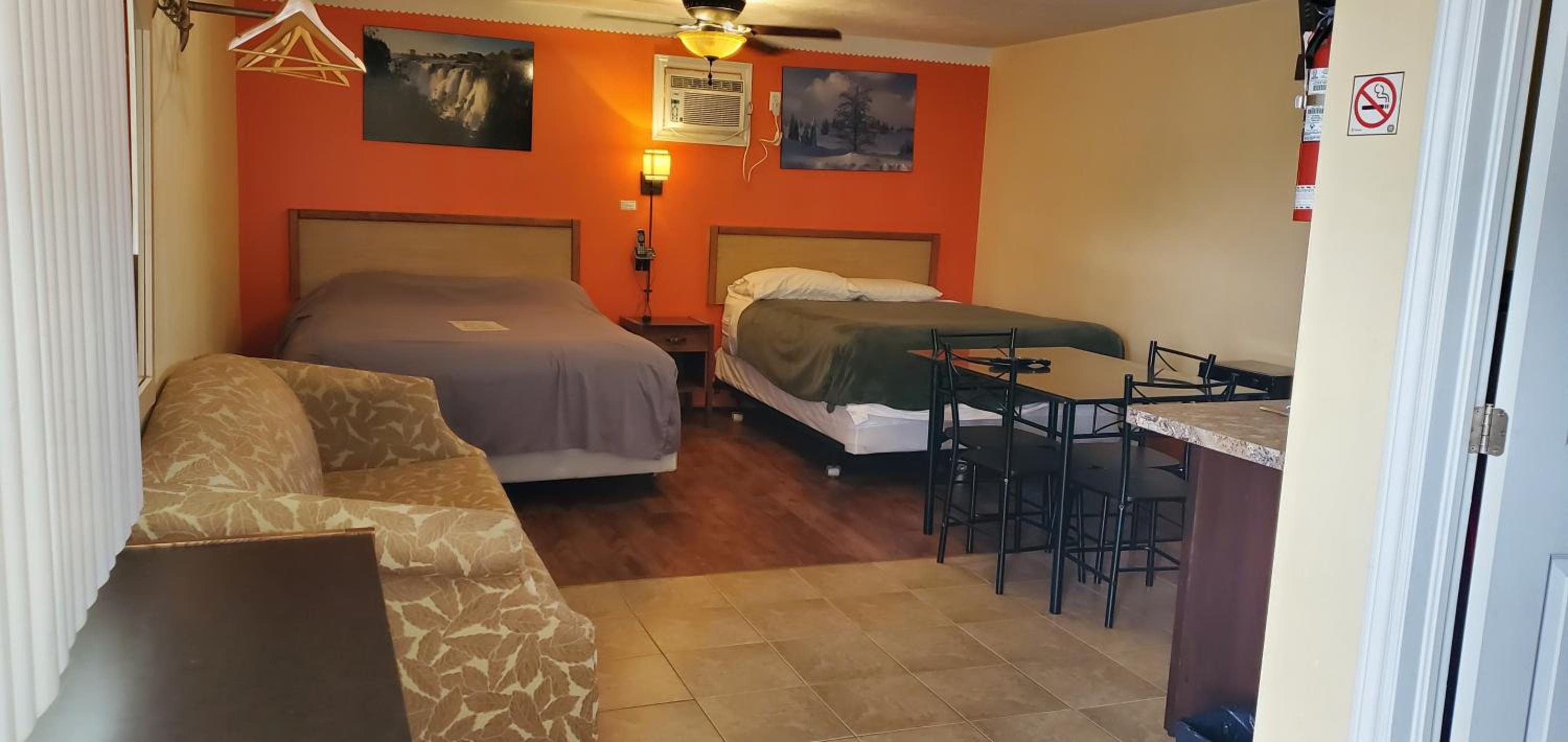 Sunparlor Motel