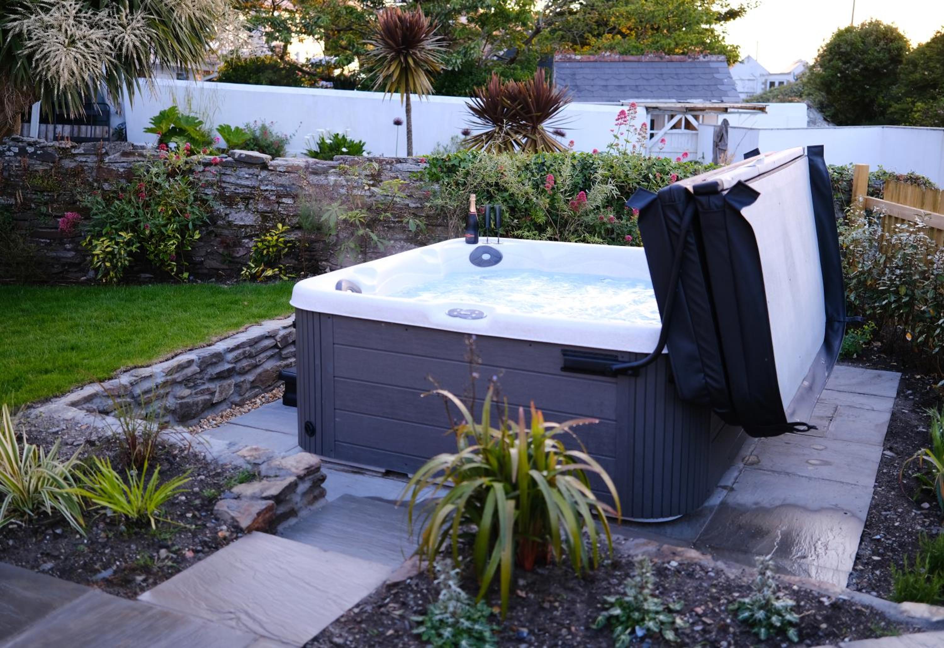 Newly renovated cottage with hot tub view 3