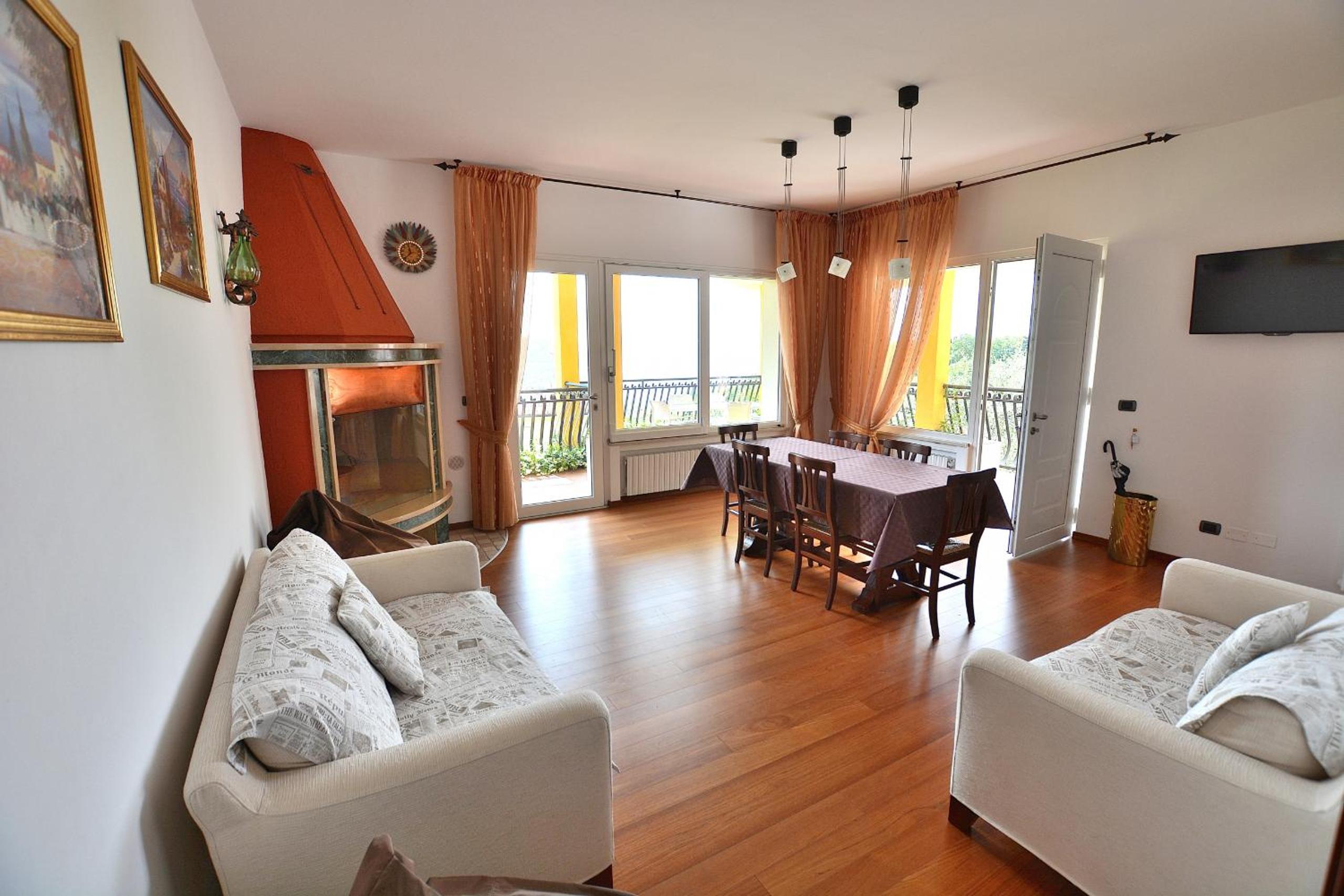 Orange Apartment In Marciaga di Costermano photo 5