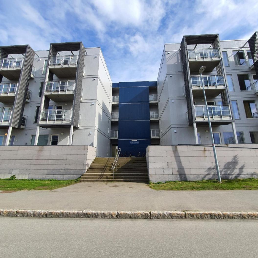 Northern Dreams Apartment with free parking view 4