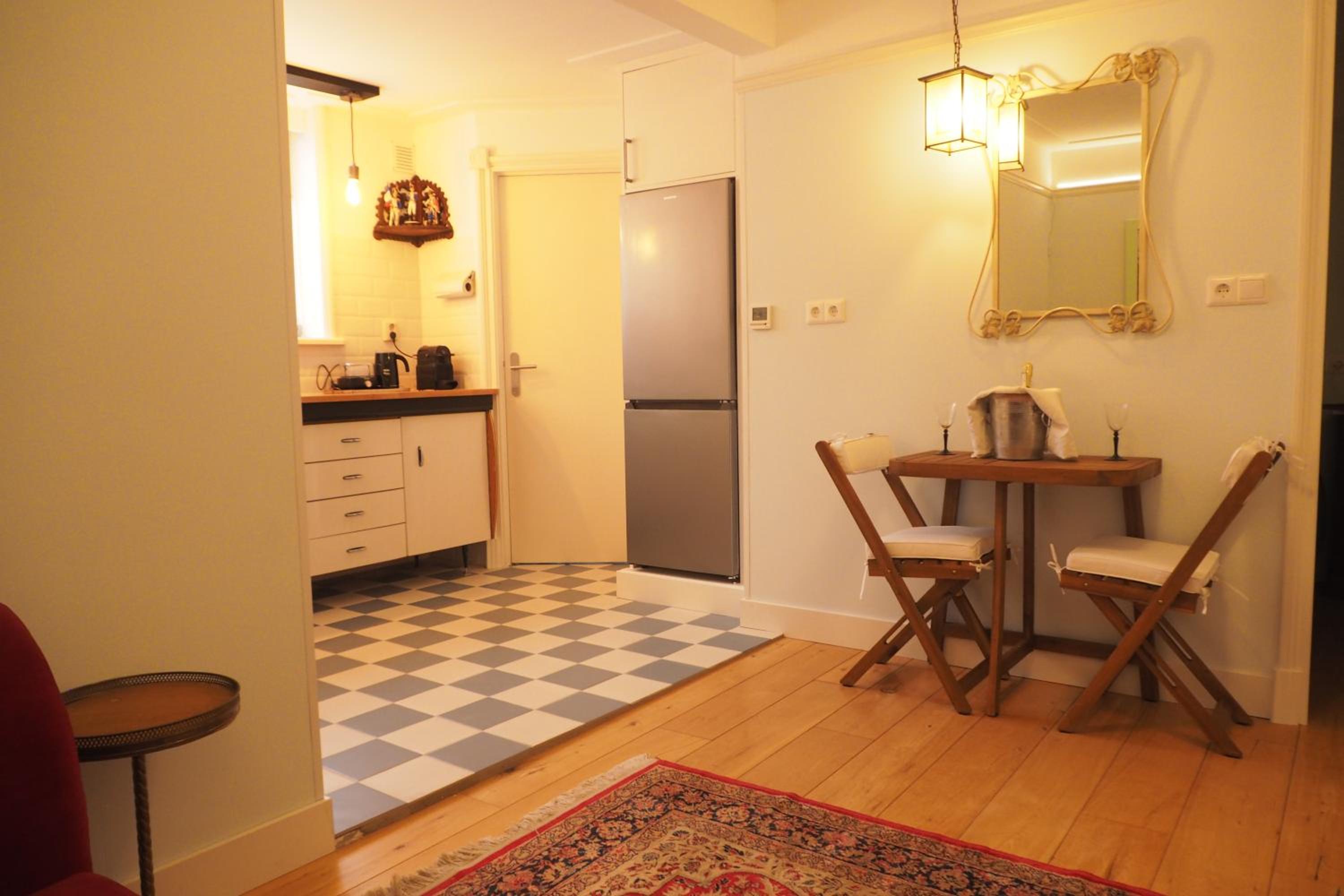 B&B Bureau Warmoesstraat view 5