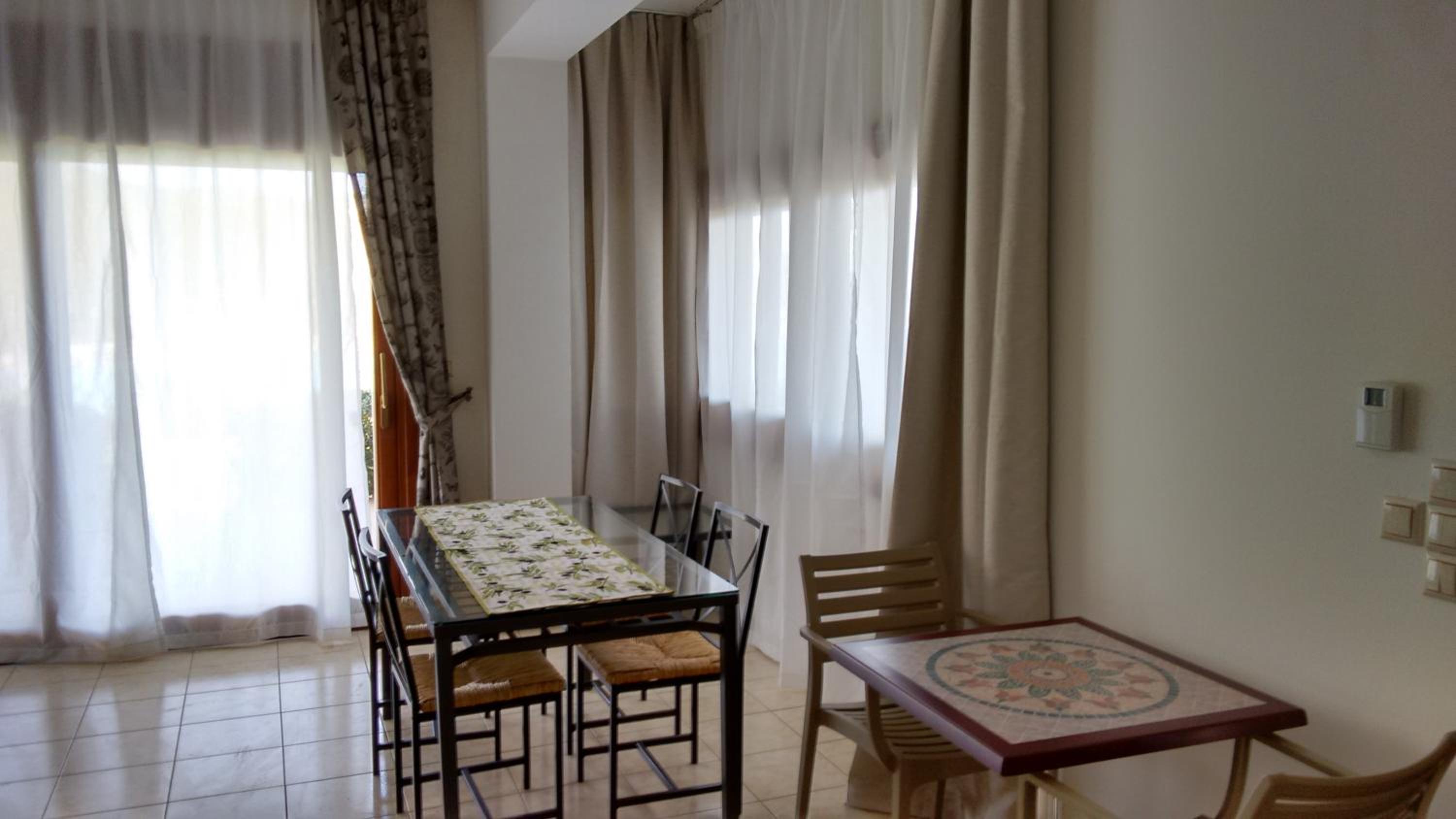 Tholos Bay Suites