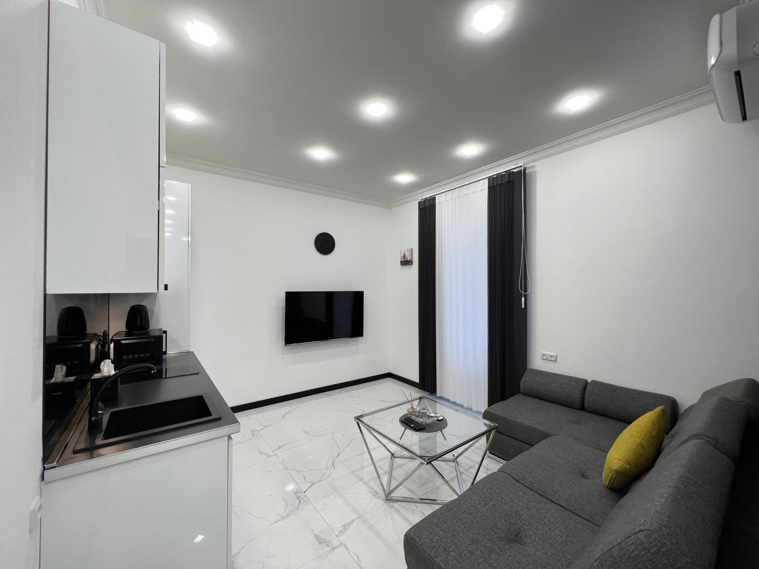 Mesrop Mashtots Avenue 3, 1 bedroom New Euro Renoavted, Modern apartment PR311