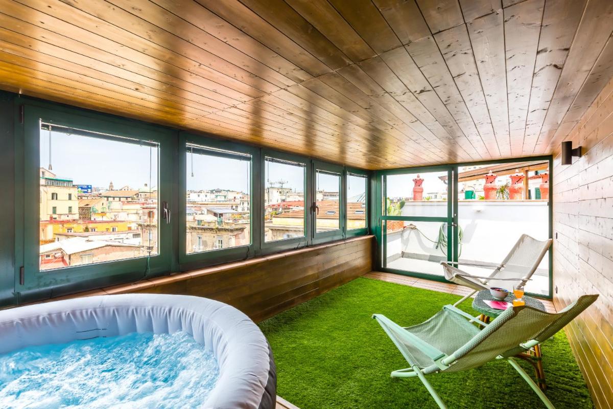 Jacuzzi on the rooftop by Wonderful Italy