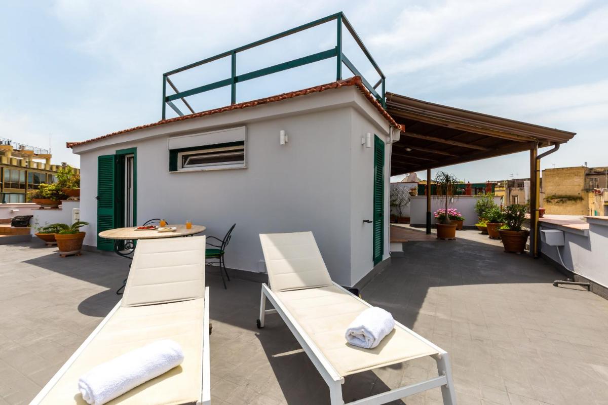Jacuzzi on the rooftop by Wonderful Italy