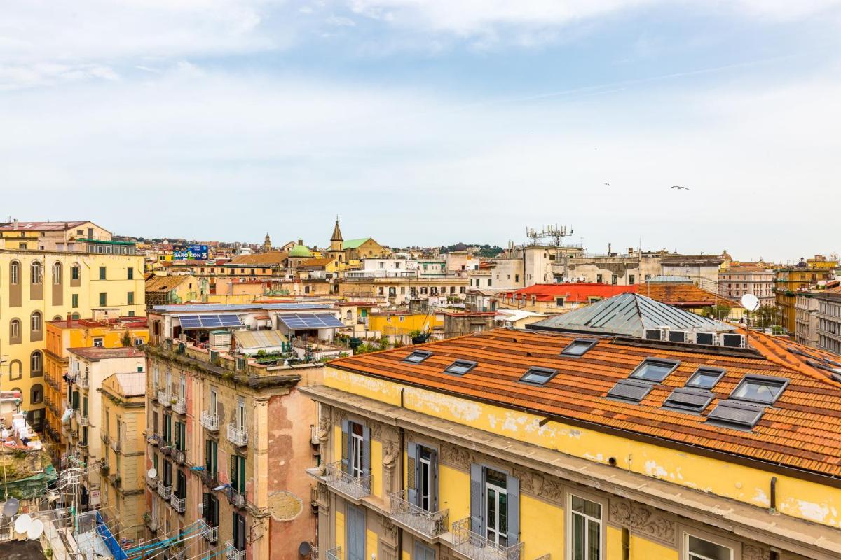 Jacuzzi on the rooftop by Wonderful Italy