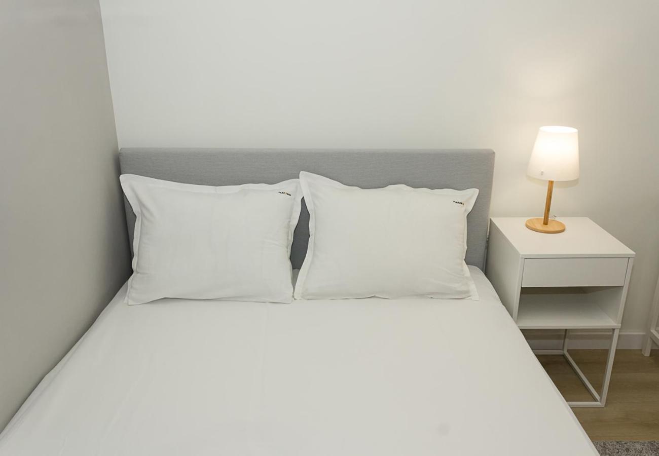 Sea Garden Varna - 2BD Flats with Desk & Balcony
