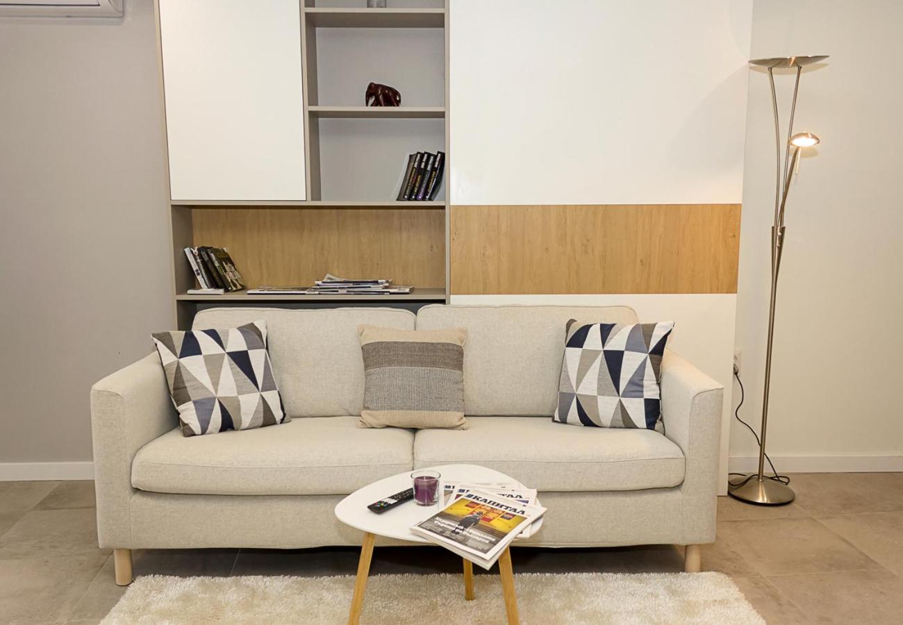 Sea Garden Varna - 2BD Flats with Desk & Balcony