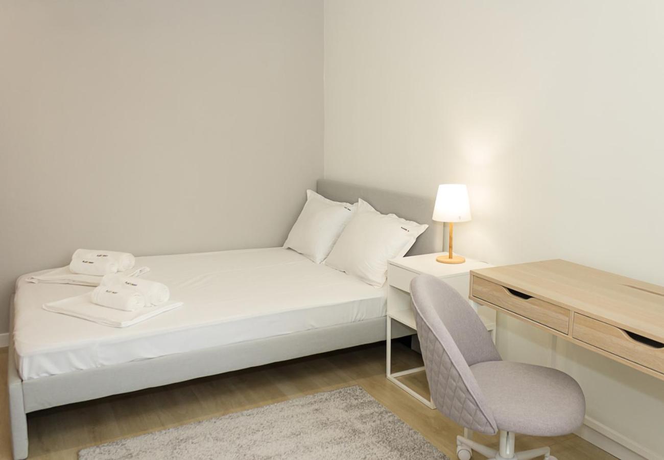 Sea Garden Varna - 2BD Flats with Desk & Balcony