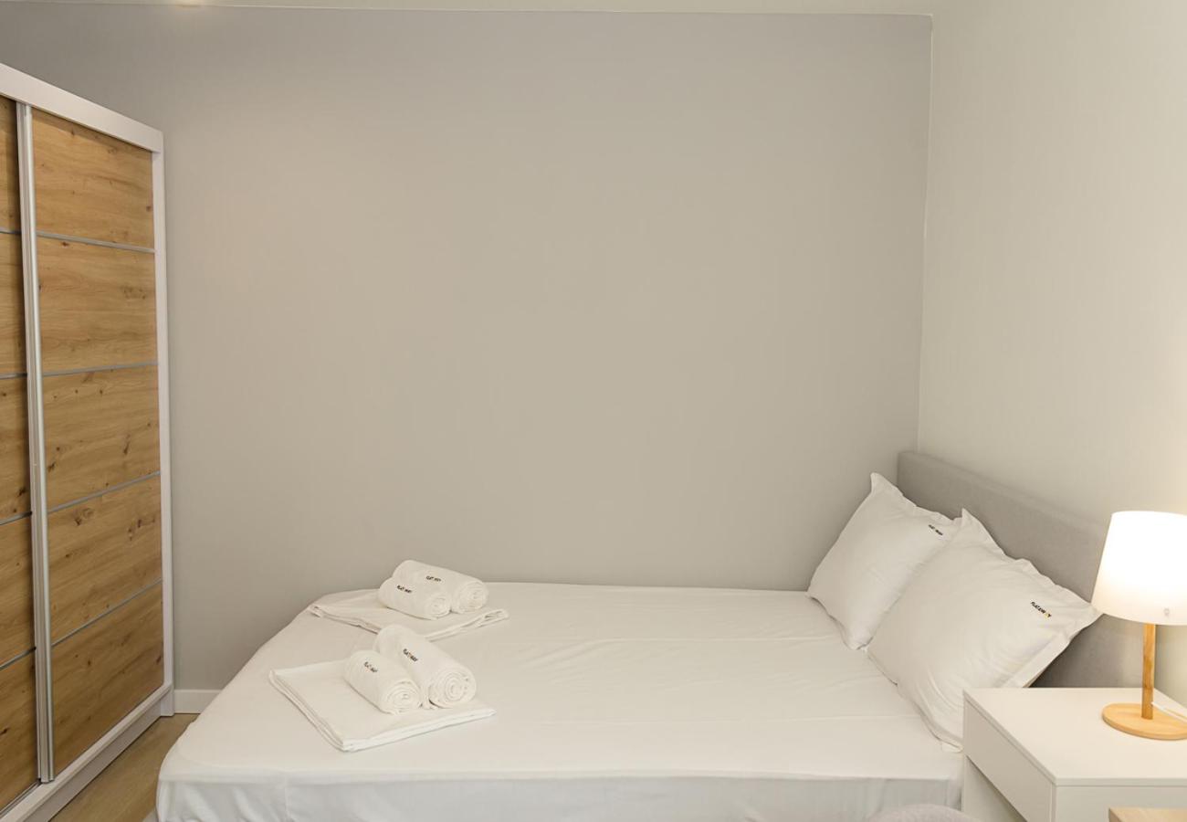 Sea Garden Varna - 2BD Flats with Desk & Balcony