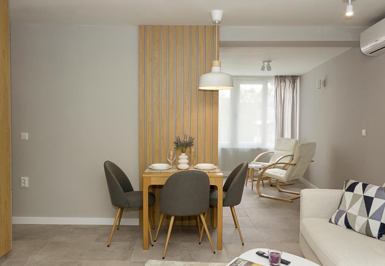 Sea Garden Varna - 2BD Flats with Desk & Balcony
