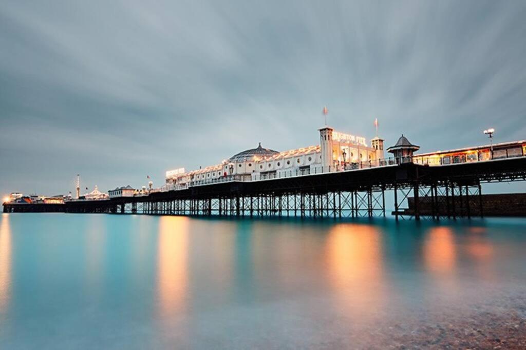Brighton Pavilion Gatehouse