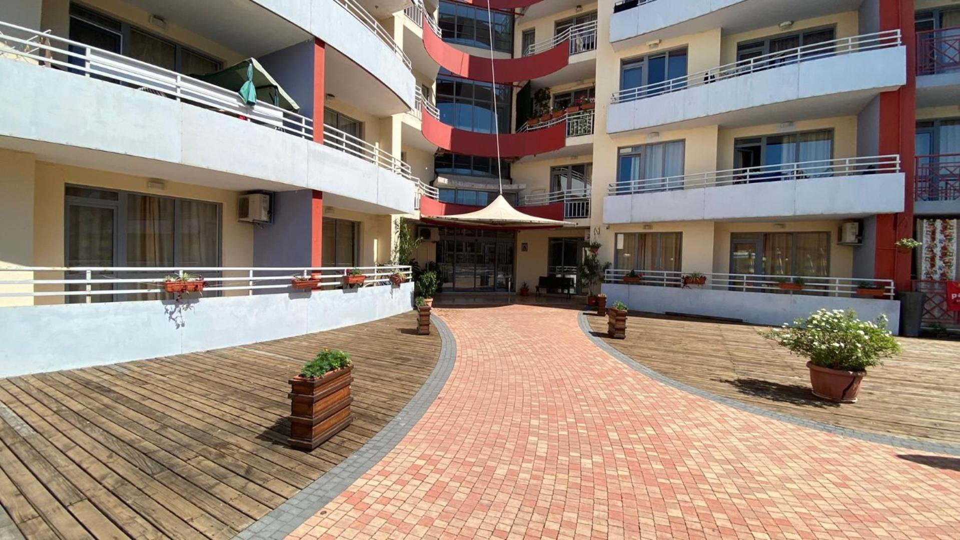 Bratanov Central Plaza apartments