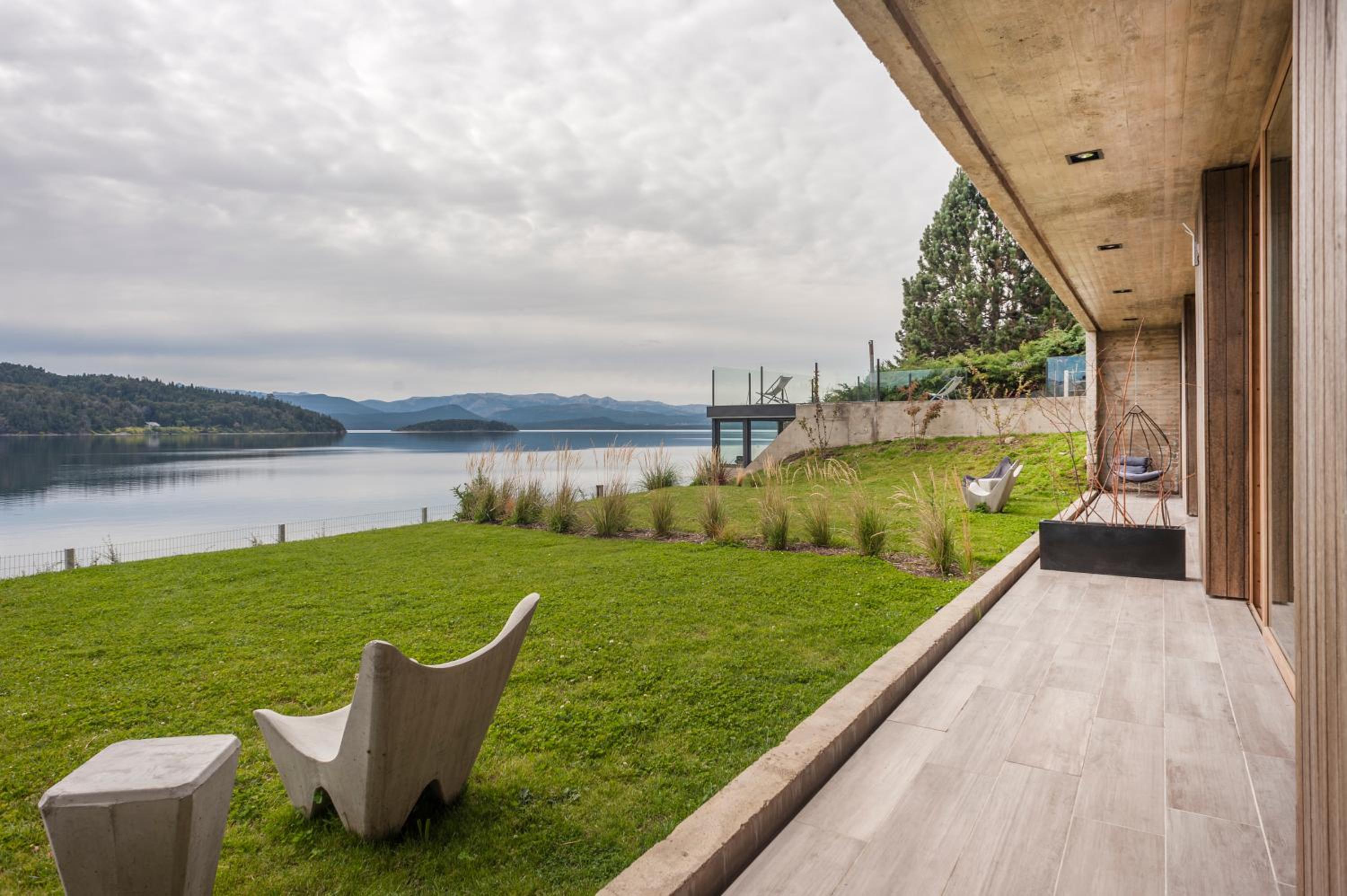 Wa One Lake Homes