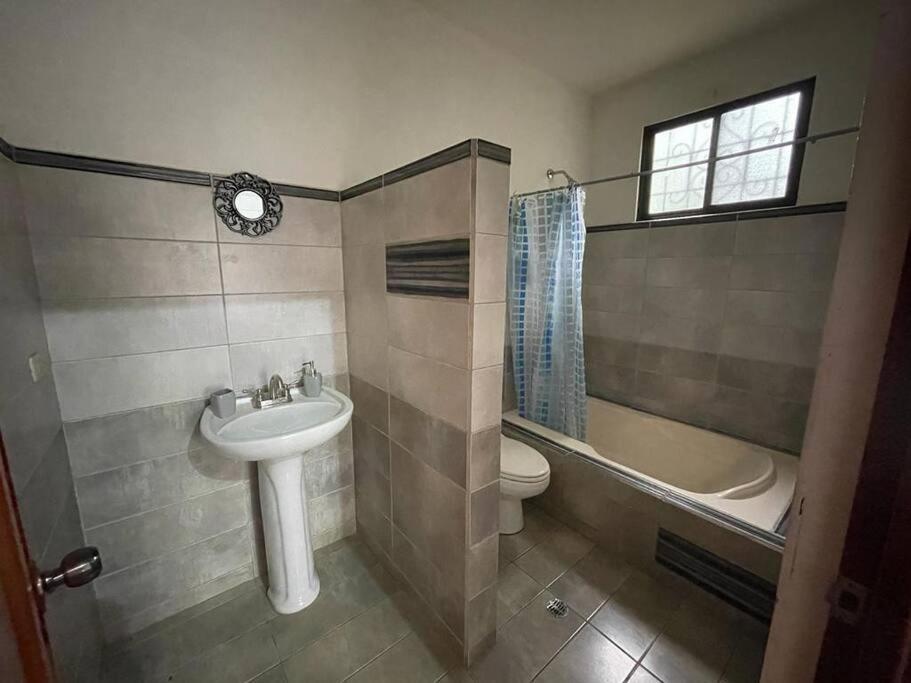 Casa Dulce Nombre