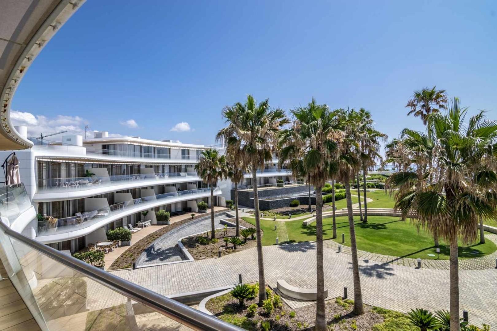 The Edge Lujoso apartamento con vistas al mar