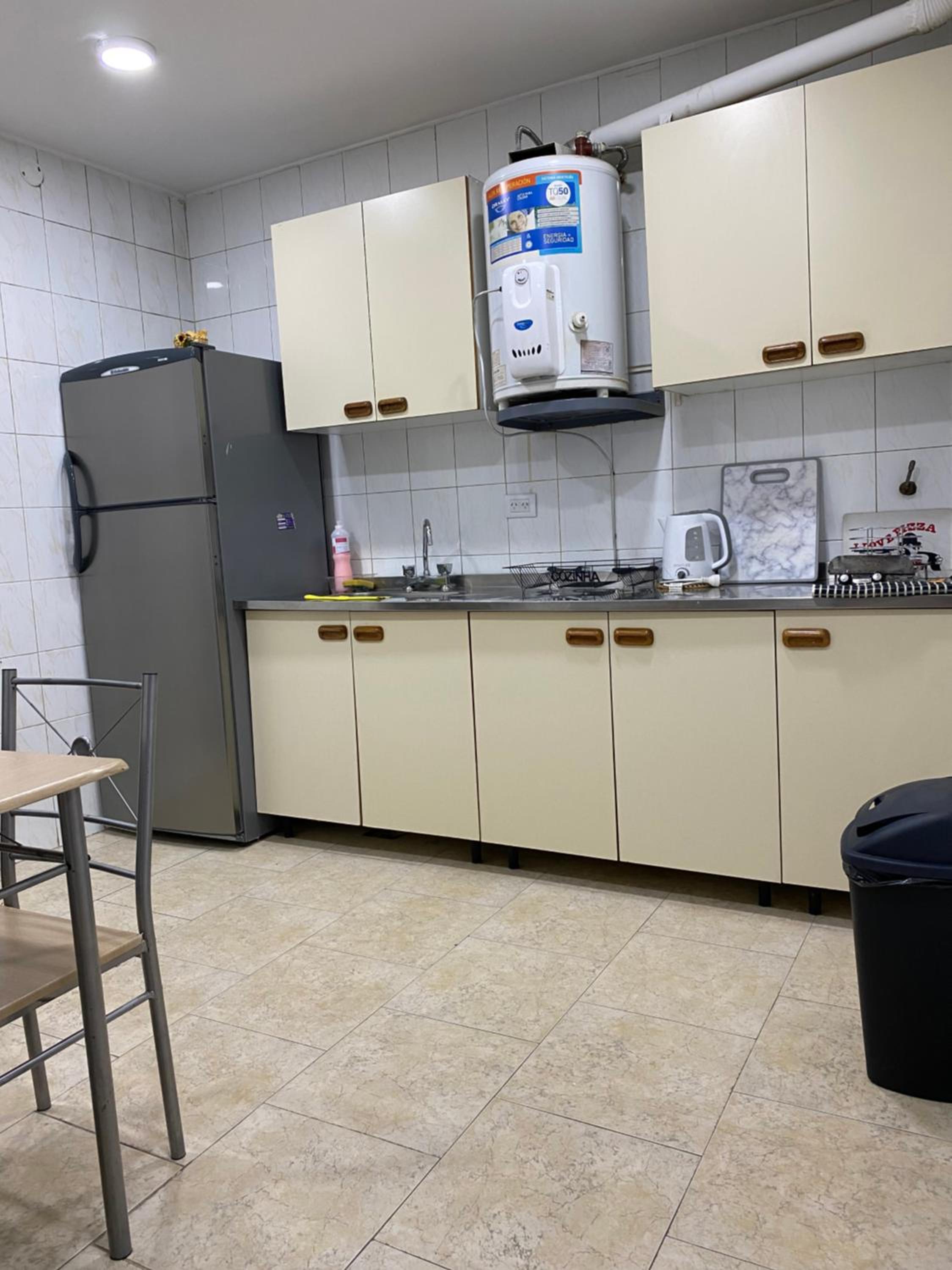 Excelente y amplio dpto 3 dormitorios c cochera privada