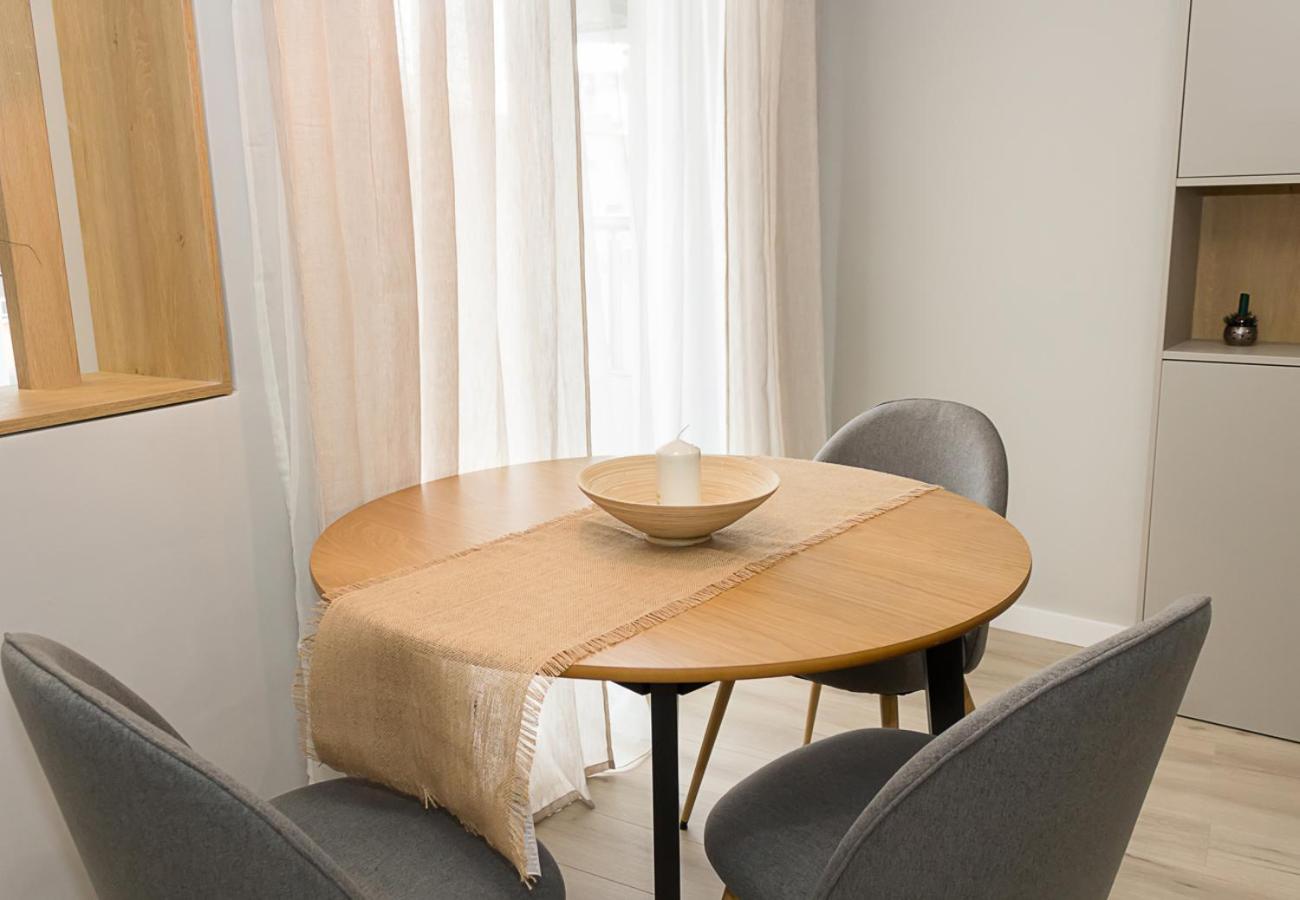 Sea Garden Varna - 2BD Flats with Desk & Balcony