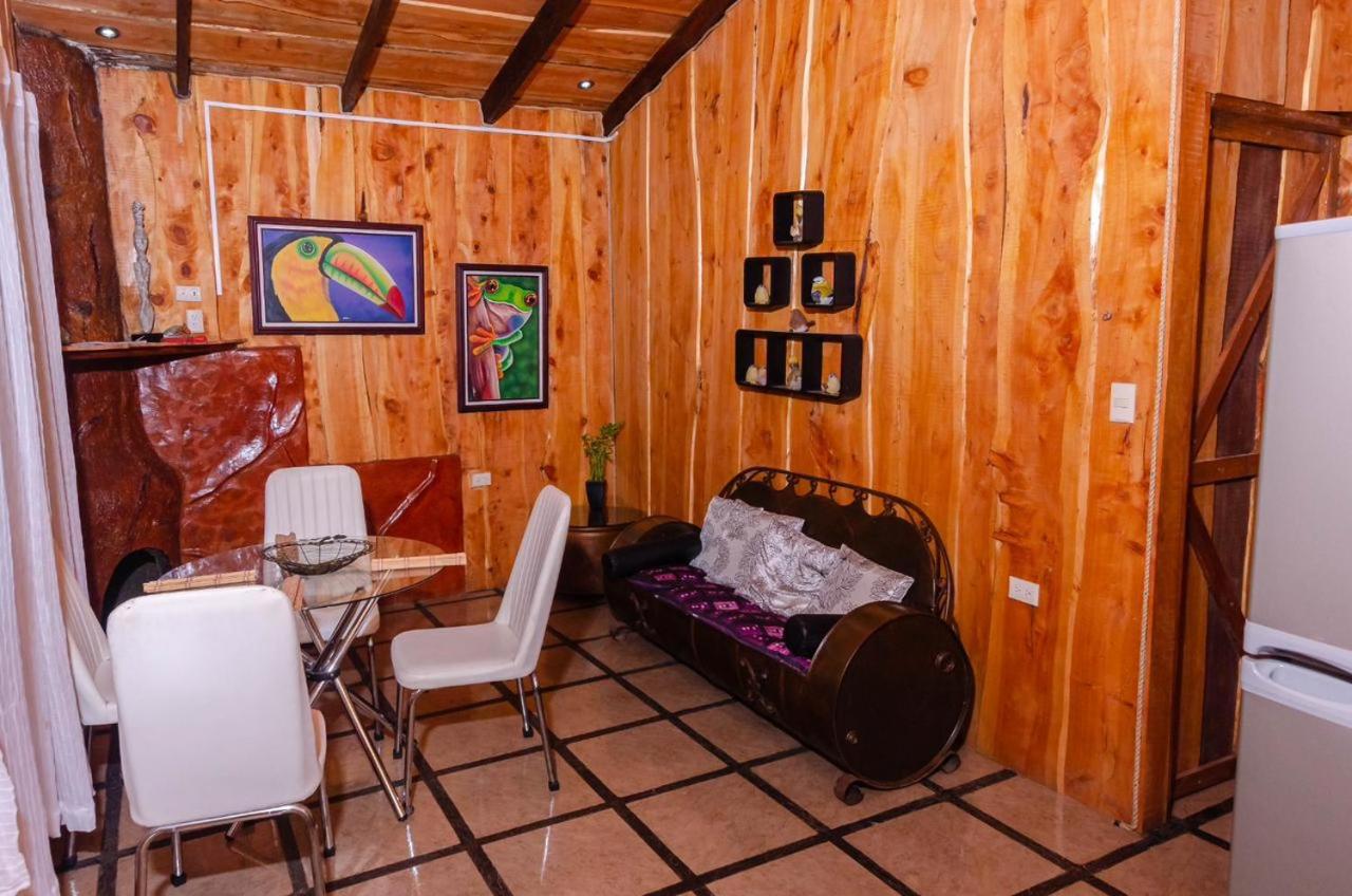 Cabañas Lunas del Poás