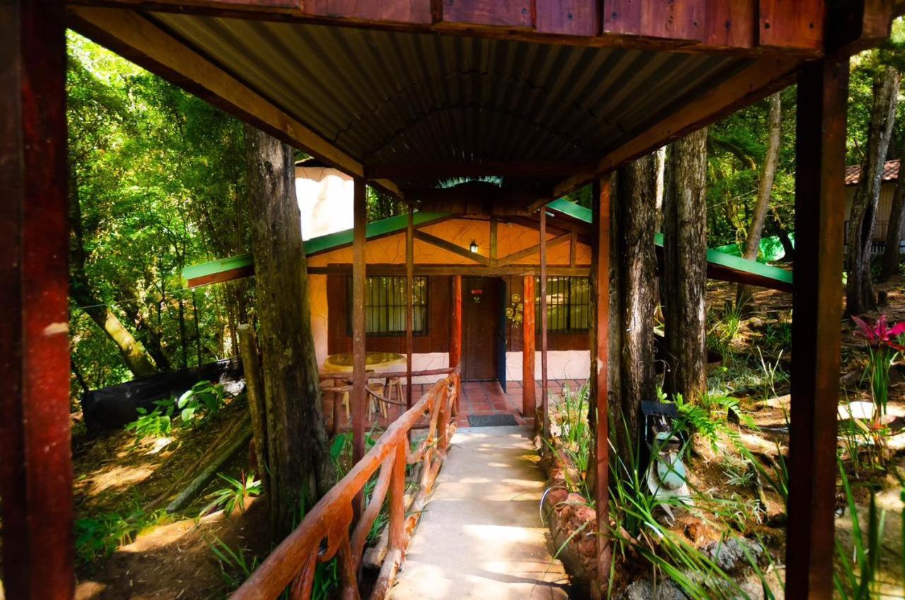 Cabañas Lunas del Poás