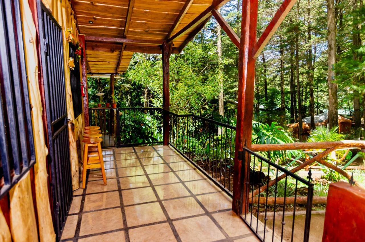 Cabañas Lunas del Poás
