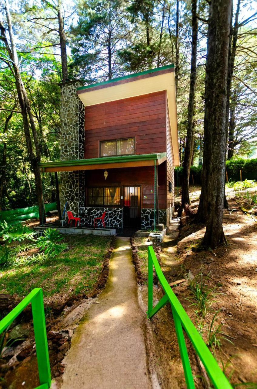 Cabañas Lunas del Poás