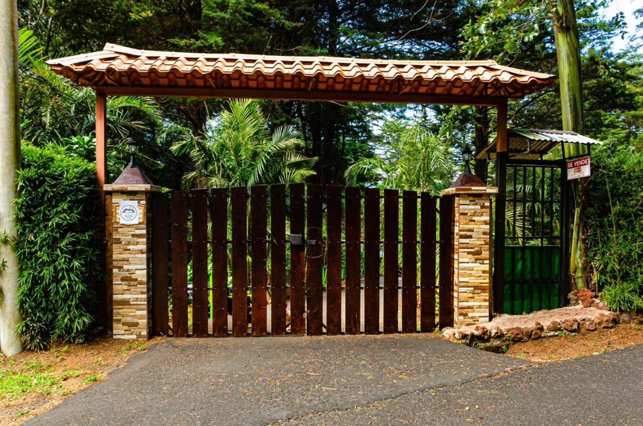 Cabañas Lunas del Poás