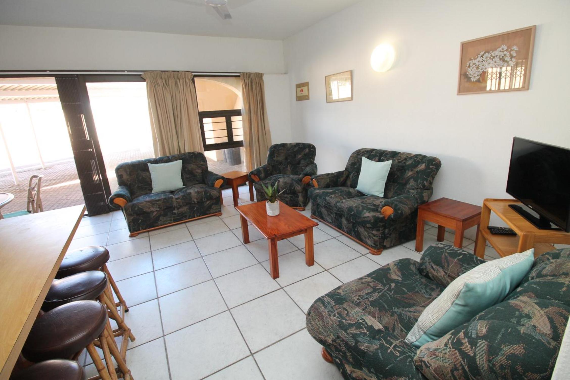 Uvongo Cabanas 3B view 3