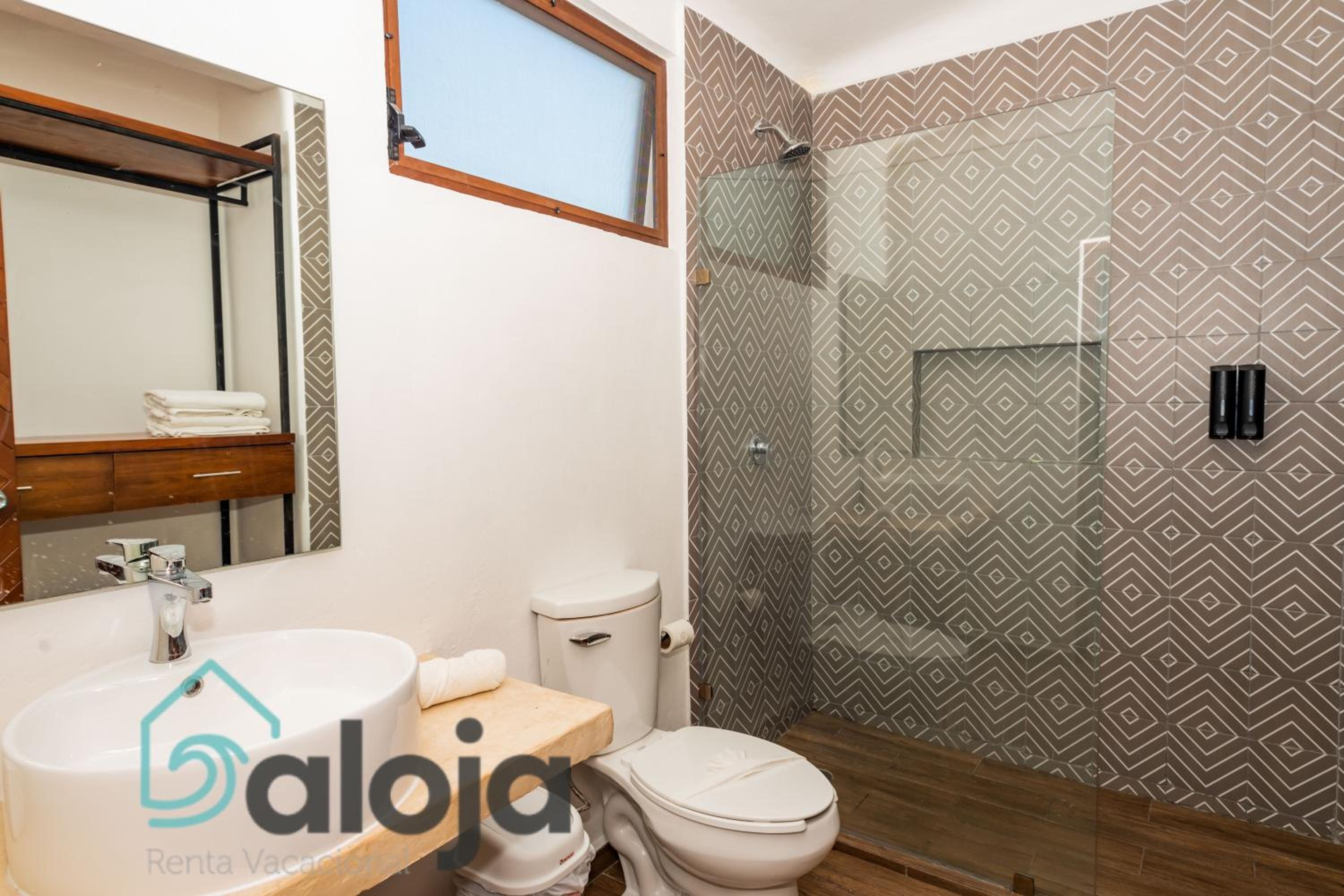 VIca Guest House Cancun - By Aloja RV — photo 48