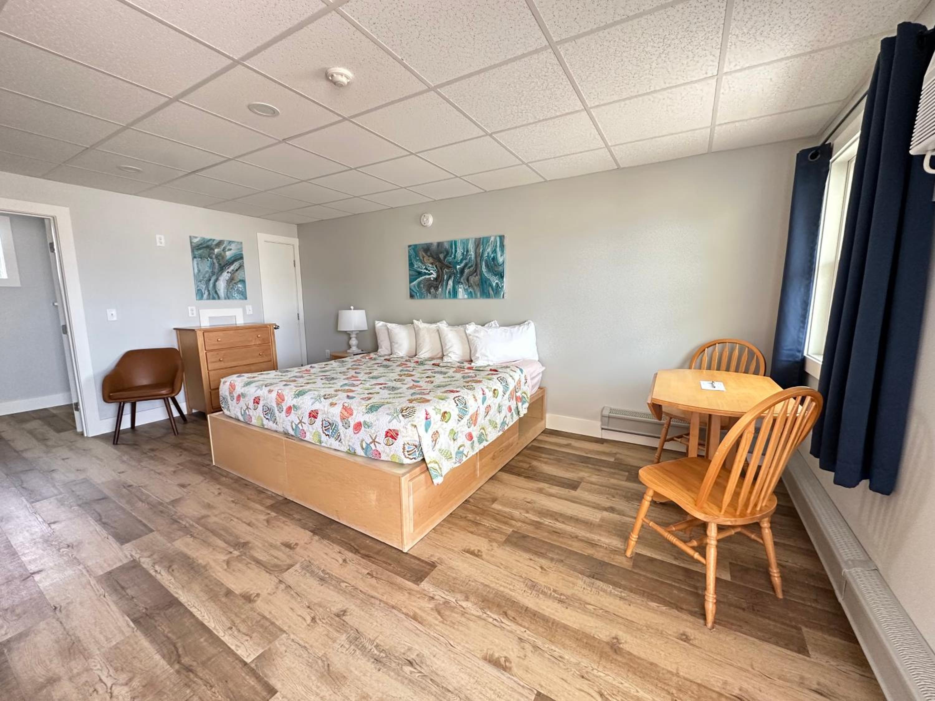 Abellona Inn & Suites