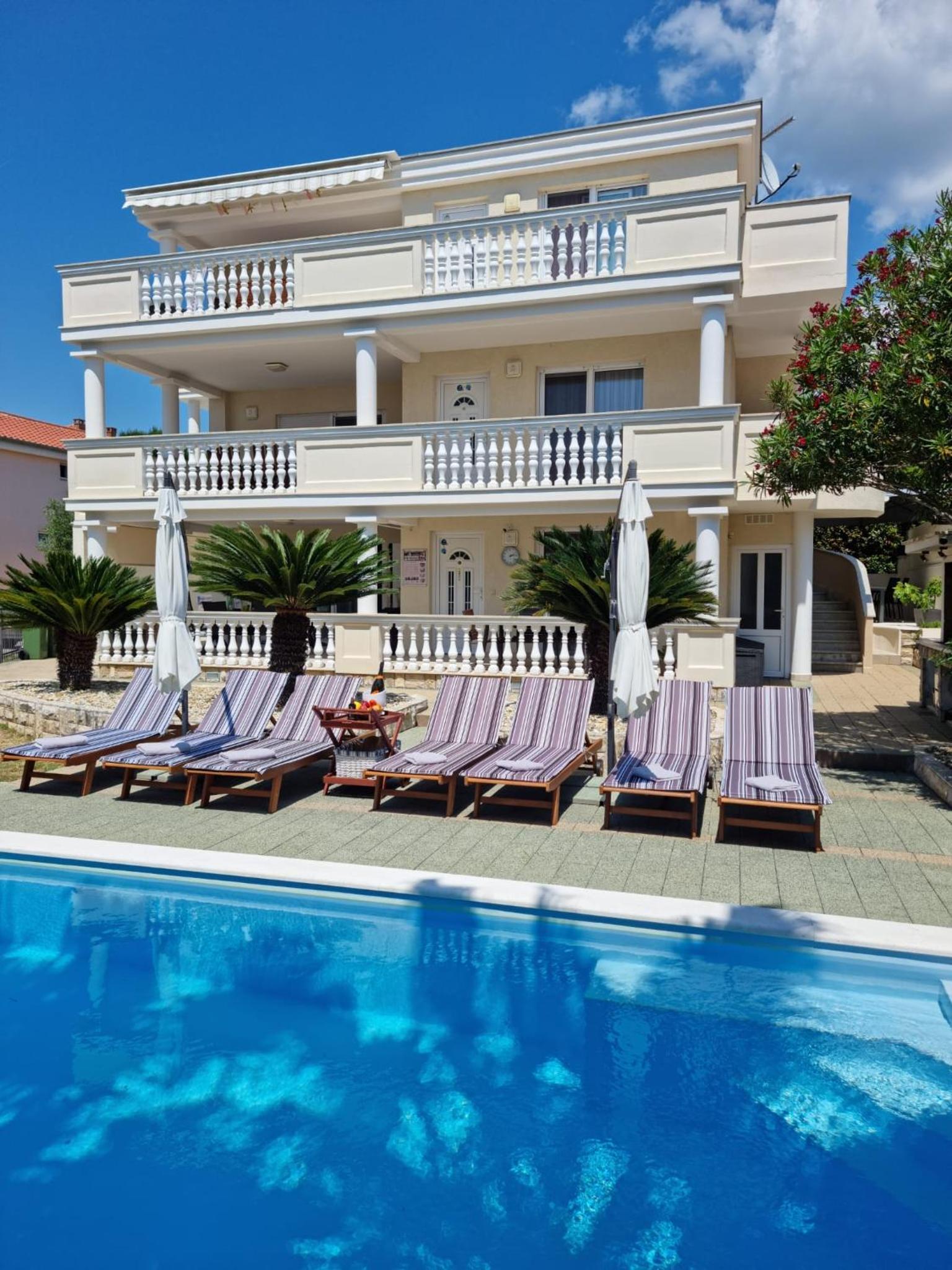 Hotel ZARA BEAUTY - Image 1