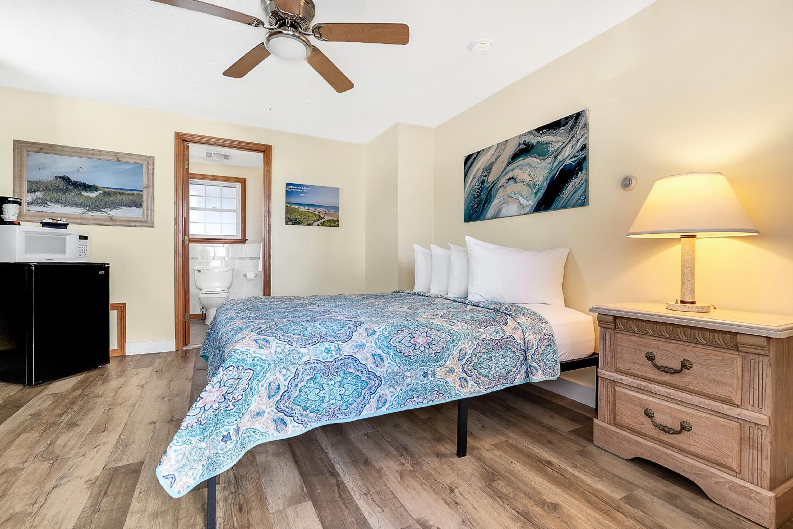 Abellona Inn & Suites
